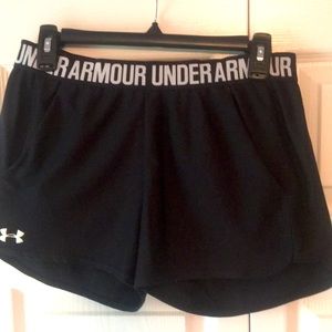 ⚫️⚫️ Under Armour shorts. Size medium w/ pockets